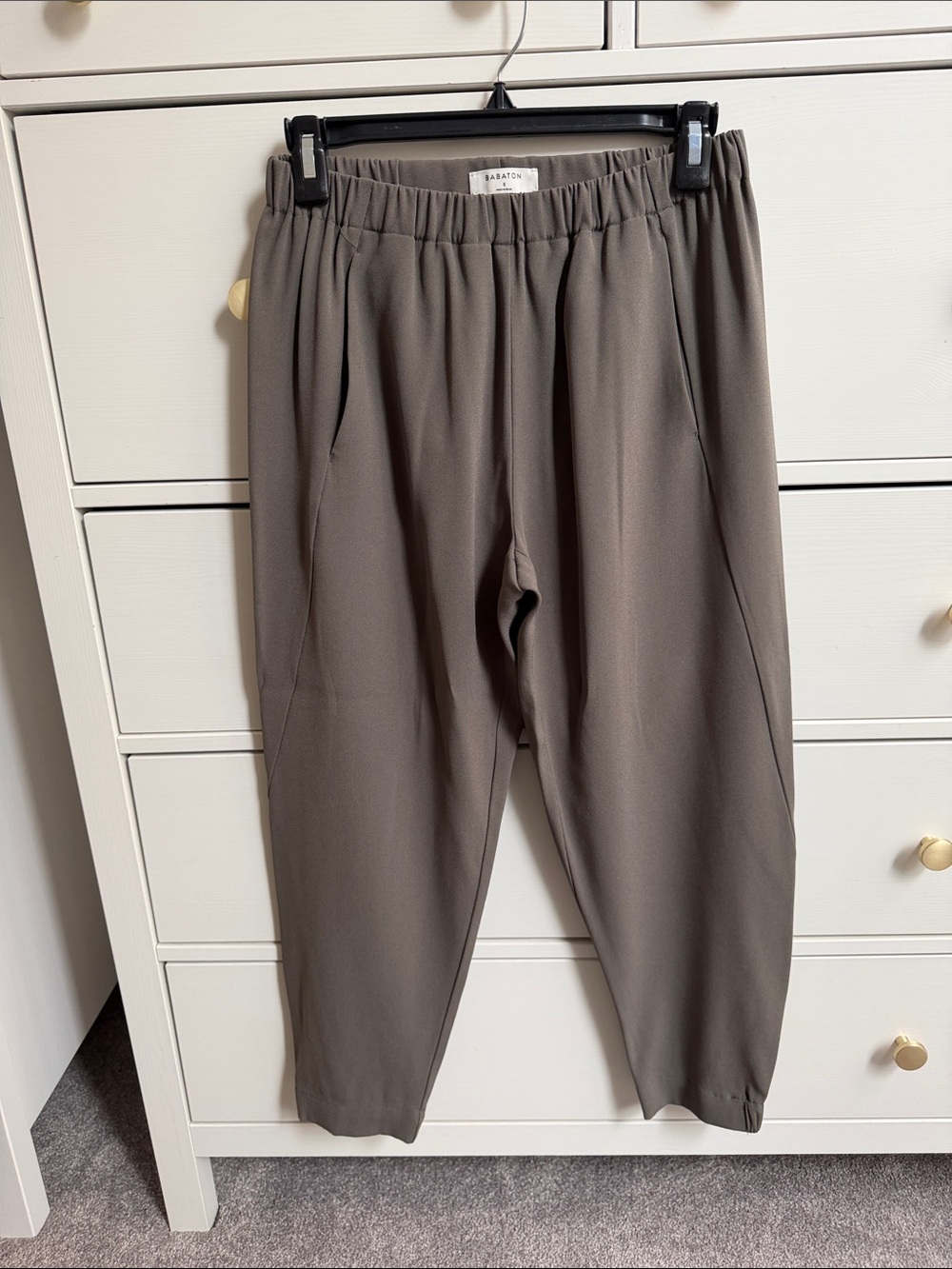 Babaton Taupe Relaxed Elastic-Waist Trouser Joggers